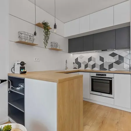 Lam Concrete - Ac - Balcony * Братислава