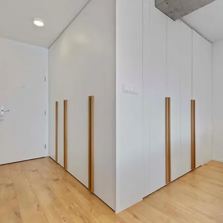 Lam Concrete - Ac - Balcony Apartament Bratislava