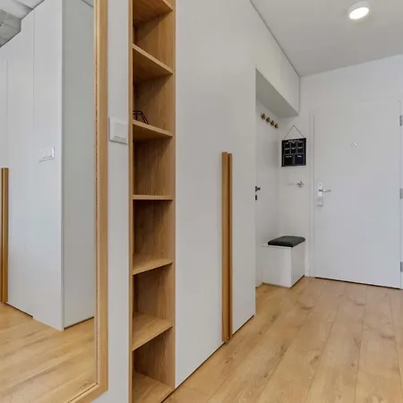 Apartmán Bnb Budysinska Apartment With Balcony