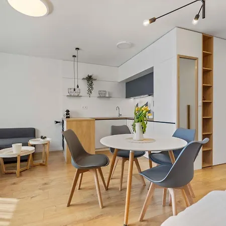 Lam Concrete - Ac - Balcony * Братислава