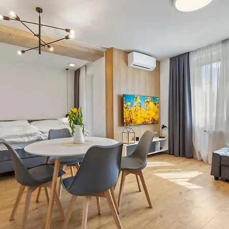Bnb Budysinska Apartment With Balcony Lejlighed *