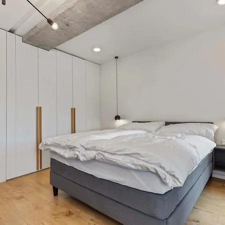 Bnb Budysinska Apartment With Balcony Bratislava