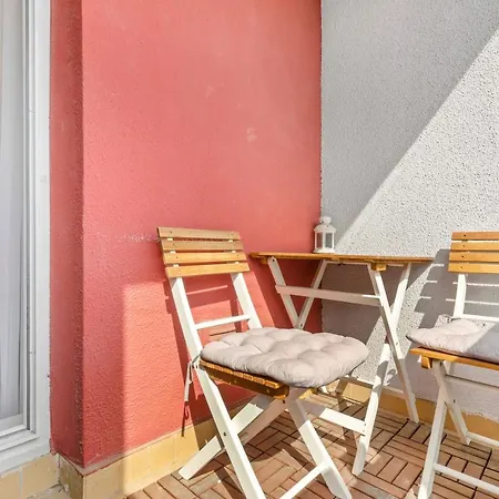 Lam Concrete - Ac - Balcony Apartament *