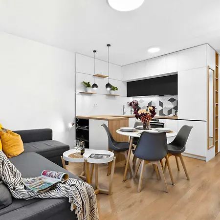 Bnb Budysinska Apartment With Balcony Apartman *