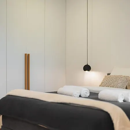 Bnb Budysinska Apartment With Balcony Apartman *