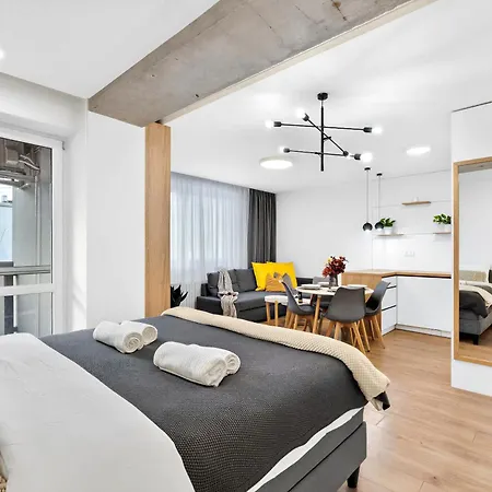 Διαμέρισμα Bnb Budysinska Apartment With Balcony