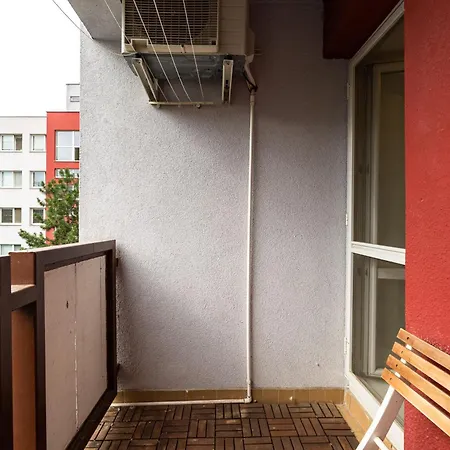 Apartman Bnb Budysinska Apartment With Balcony Pozsony