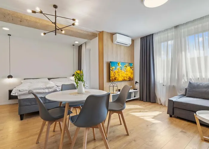 Lam Concrete - Ac - Balcony Apartament *