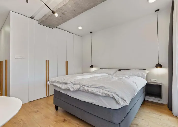 Lam Concrete - Ac - Balcony Bratislava